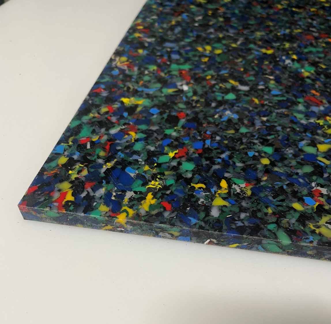 PE-500 | schwarz/bunt | 2000 x 1000 mm